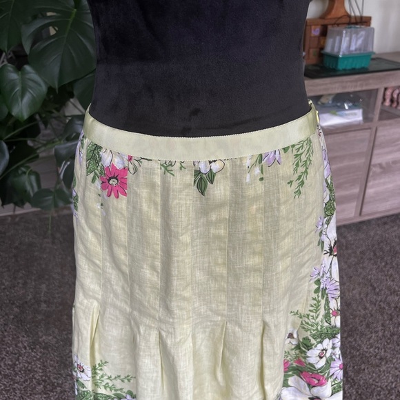 LOFT Yellow Pleated A-Line Skirt - Picture 2 of 5